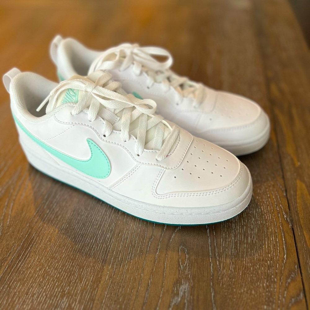 Nike court borough low recraft **NIB**